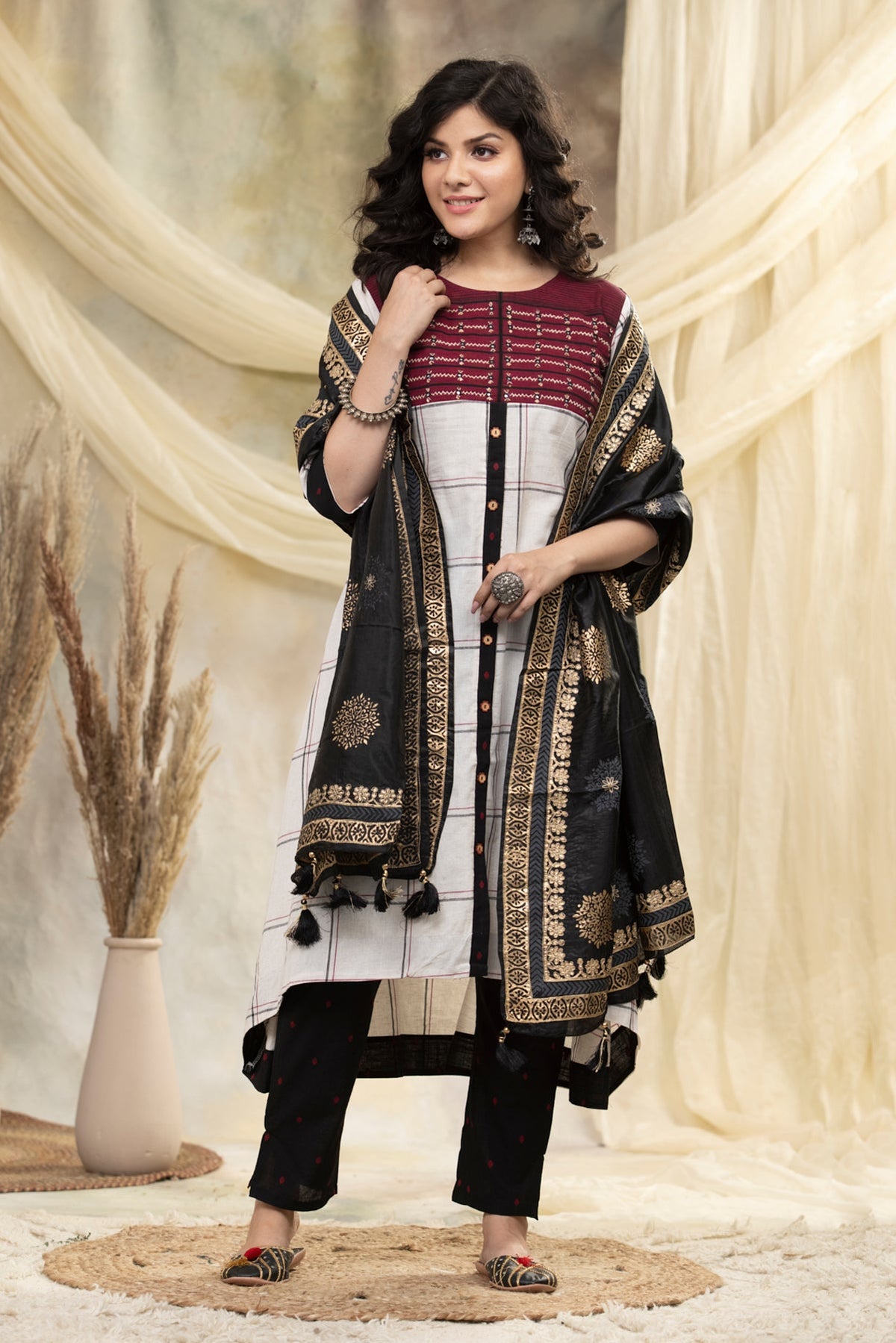 Cream Black Straight Printed Kurta 2 Pcs Set