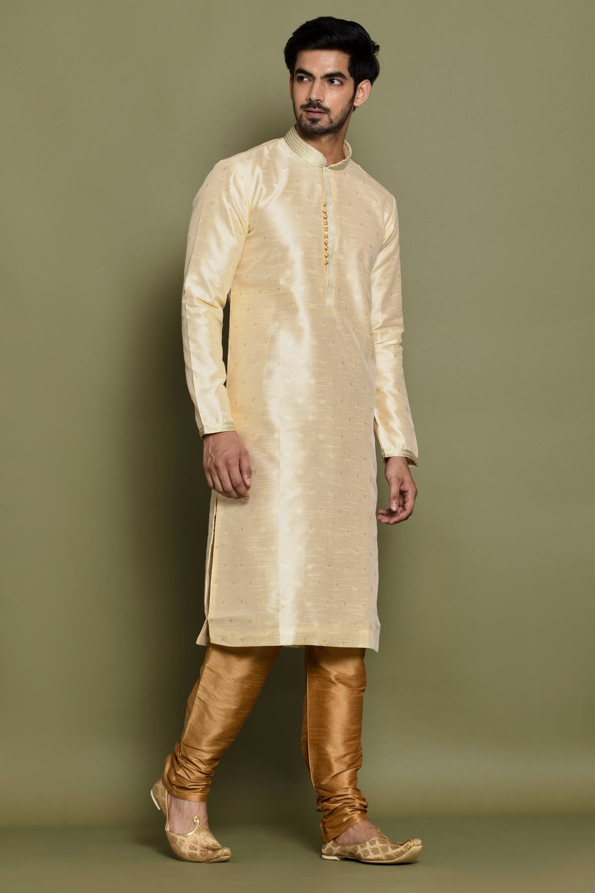 Cream Garb Of Elegance In Kurta Set