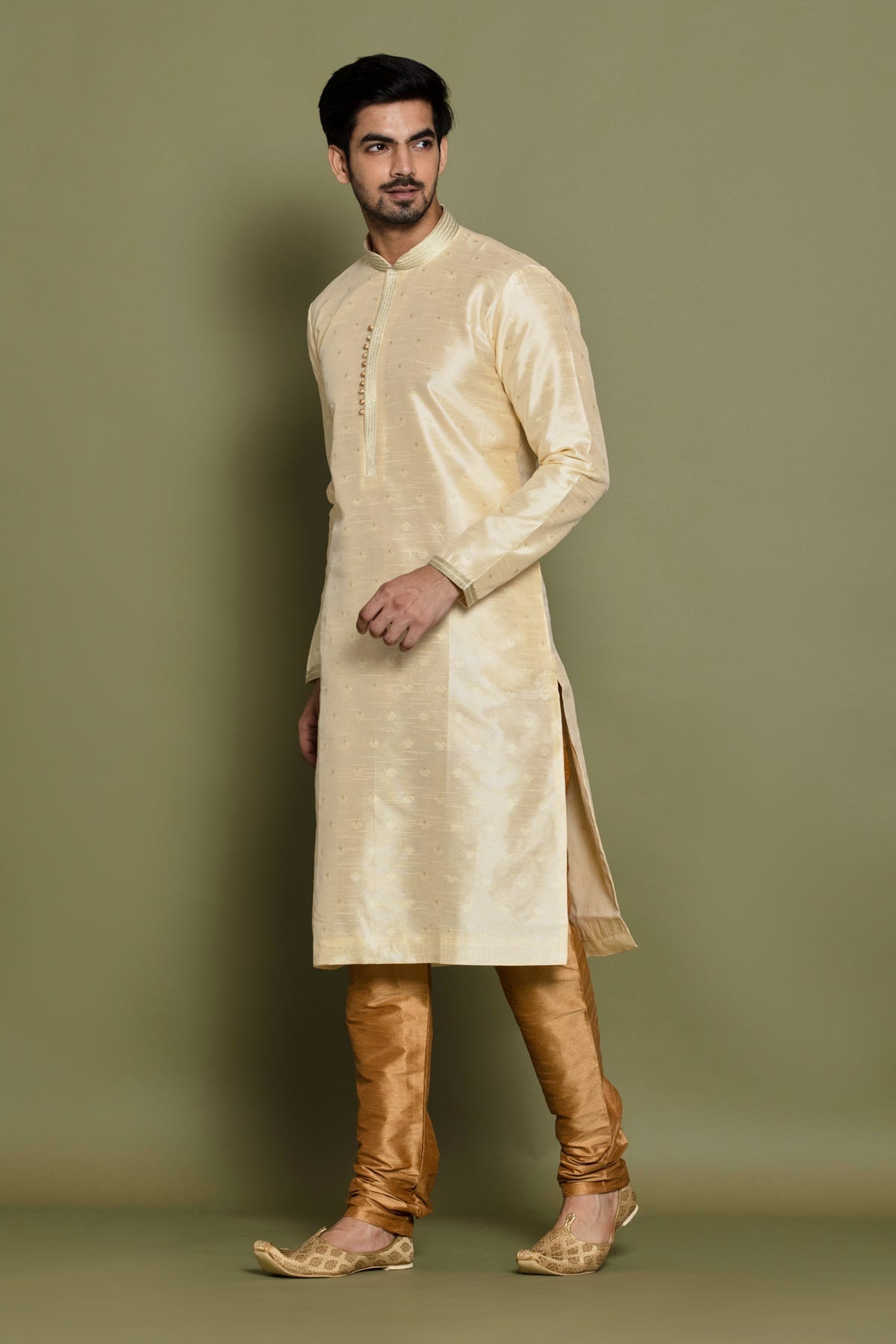 Cream Garb Of Elegance In Kurta Set