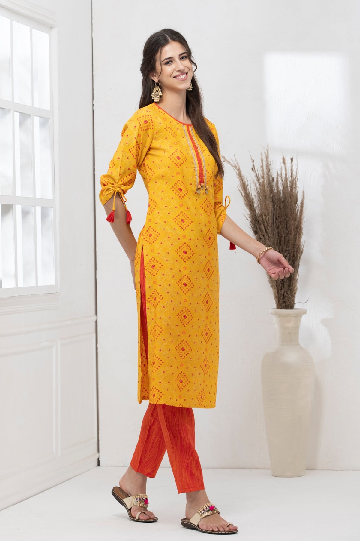 Yellow Print Straight Kurta 2 Pcs Set