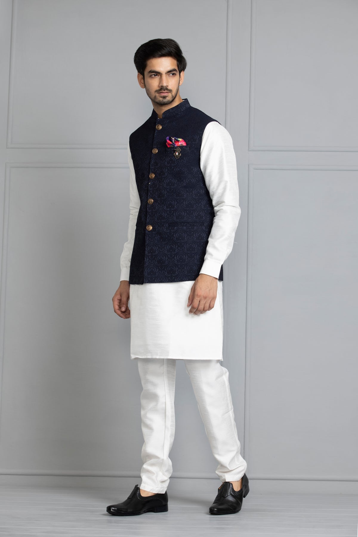 White Solid Kurta Set With Blue Nehru Jacket