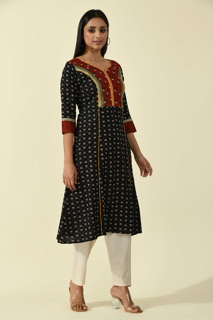Black Yoke Mirror Work Printed Kurta