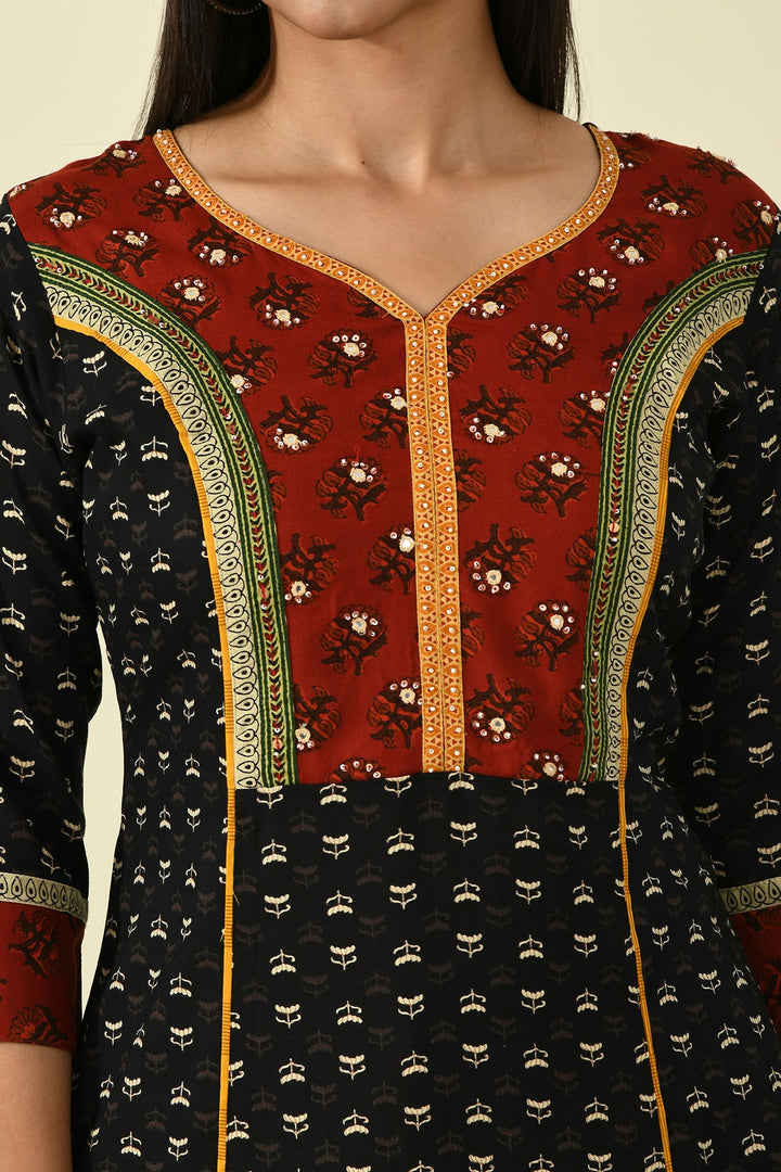 Black Yoke Mirror Work Printed Kurta
