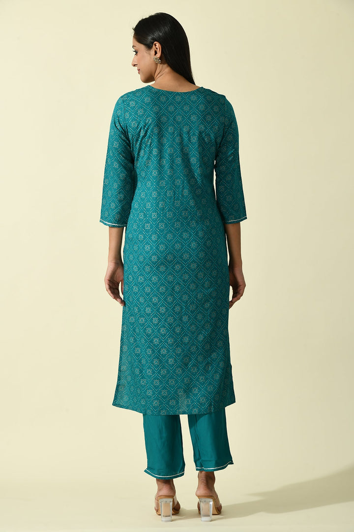 Green Yoke Embroidered Printed Kurta Set