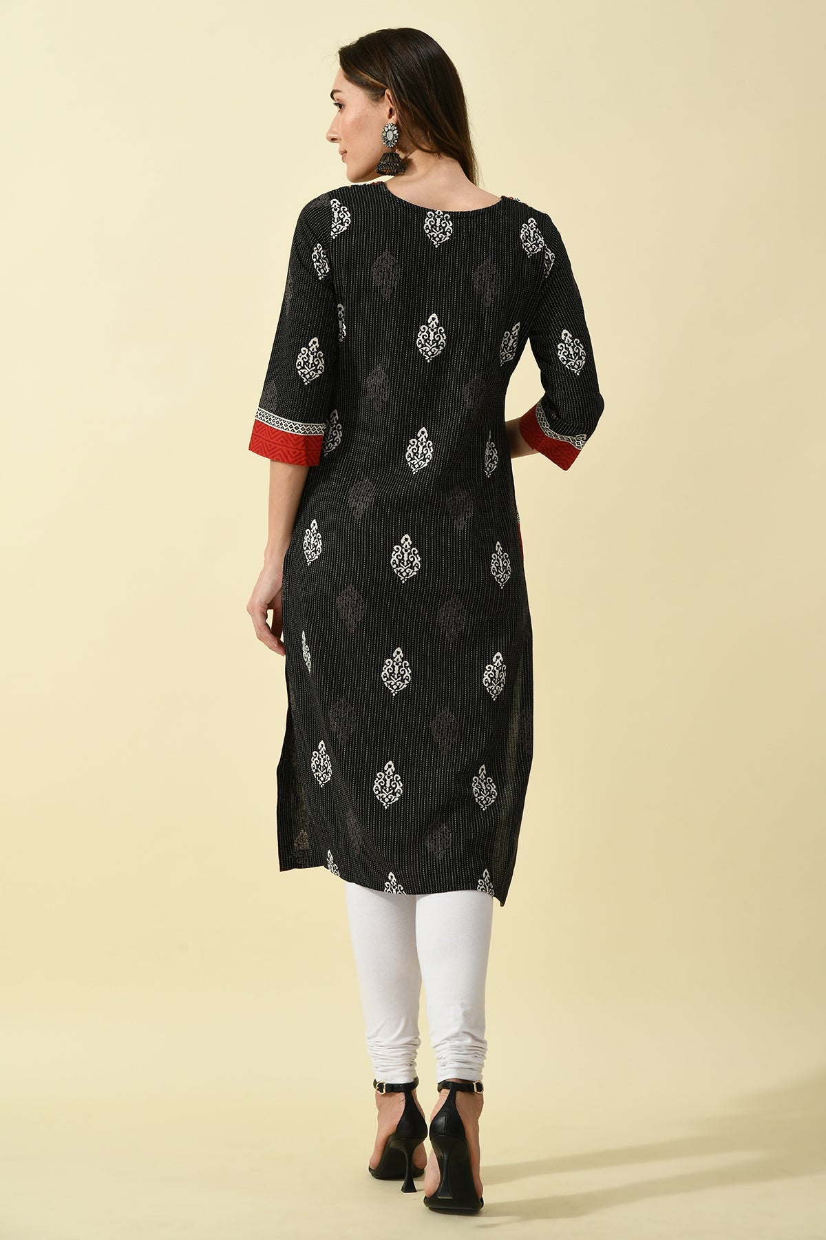 Black Yoke Embroidered Printed Kurta