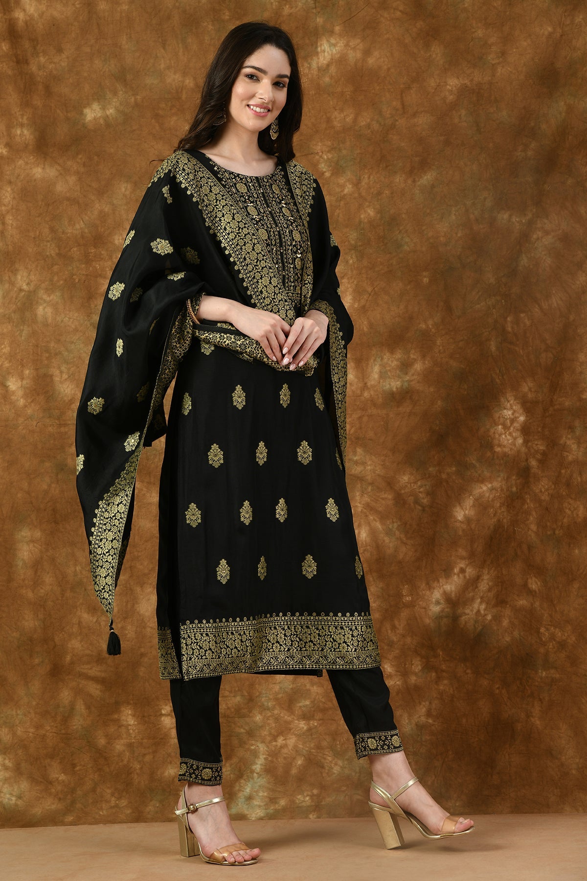 Black Embroidered Straight Kurta 3 Pcs Set