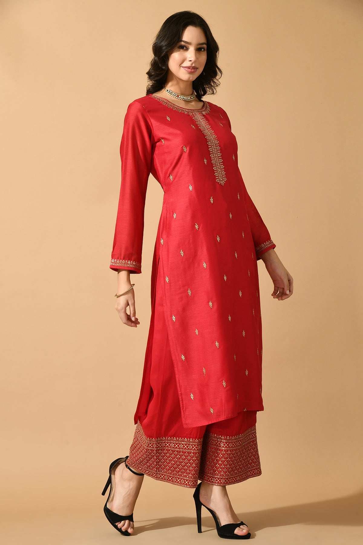 Magenta Embroidered Kurta 3 Pcs Set