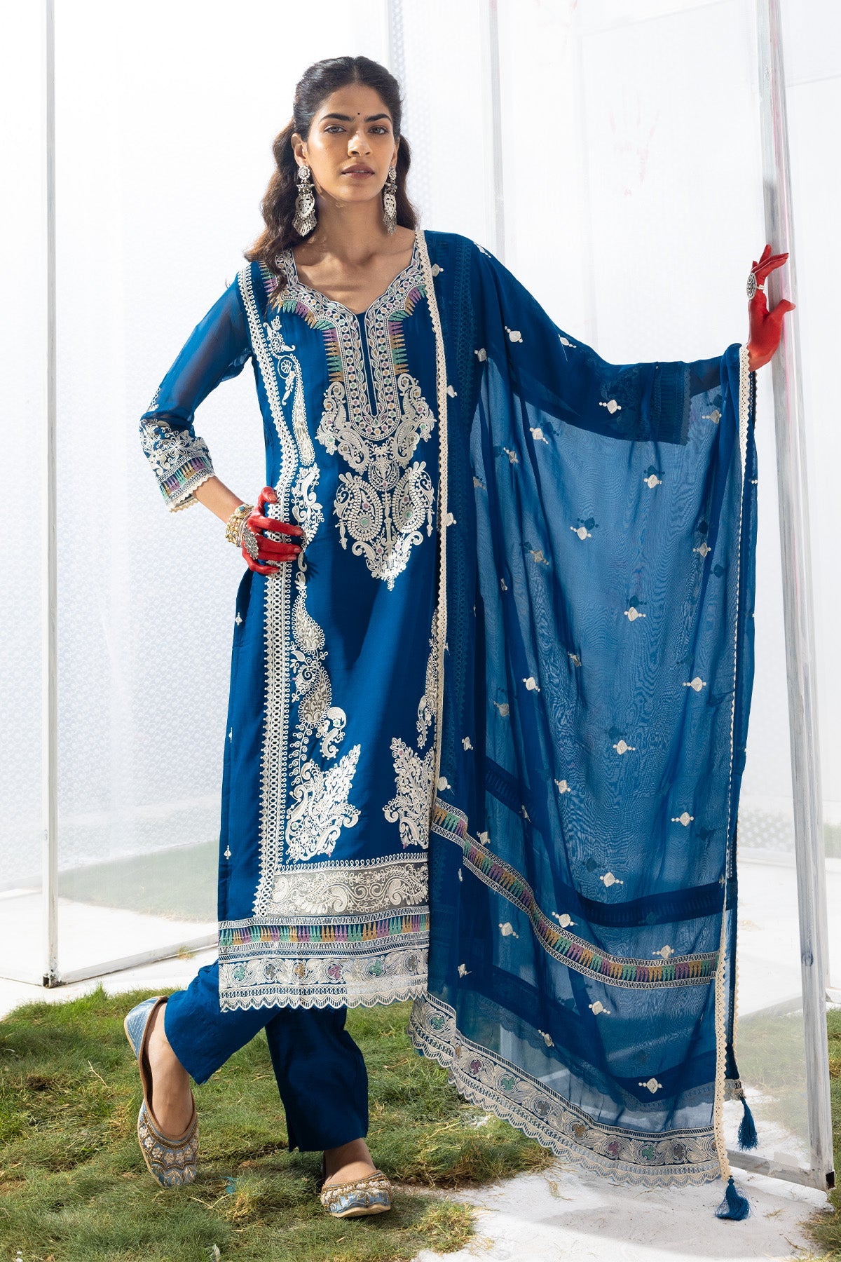 Blue Embroidered Straight Kurta Set (3 Piece)