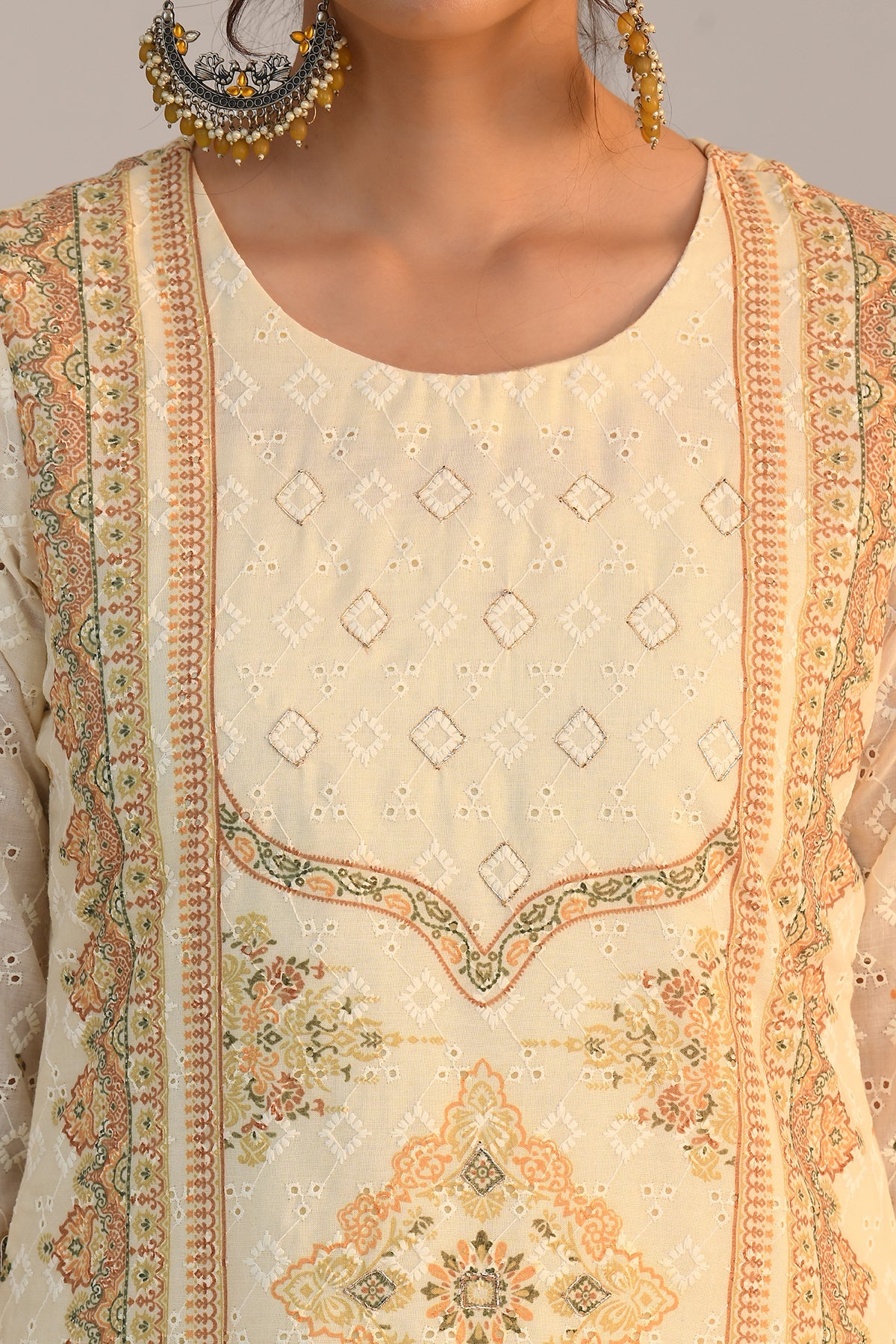Cream Embroidered Kurta 3 Pcs Set