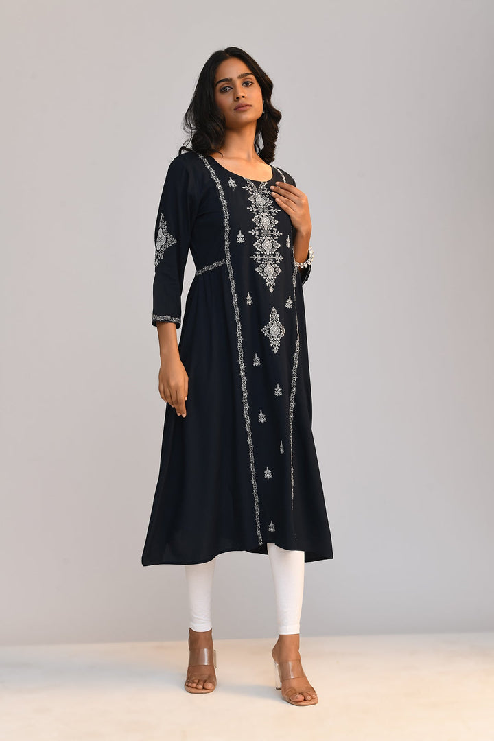 Black Embroidered Kurta