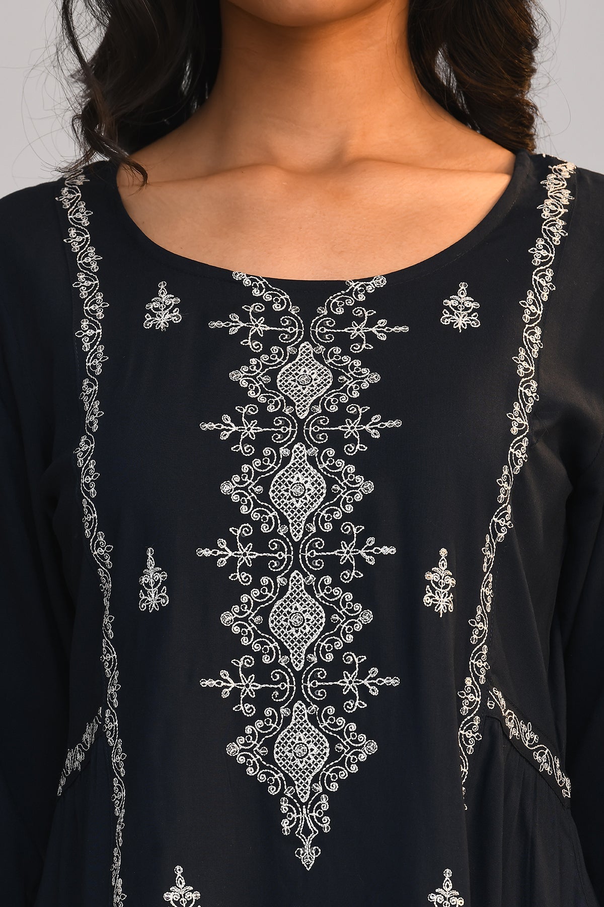 Black Embroidered Kurta