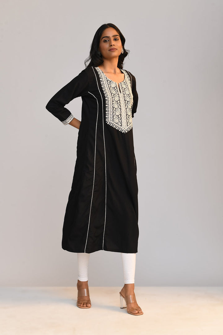 Black Solid Embroidered Kurta