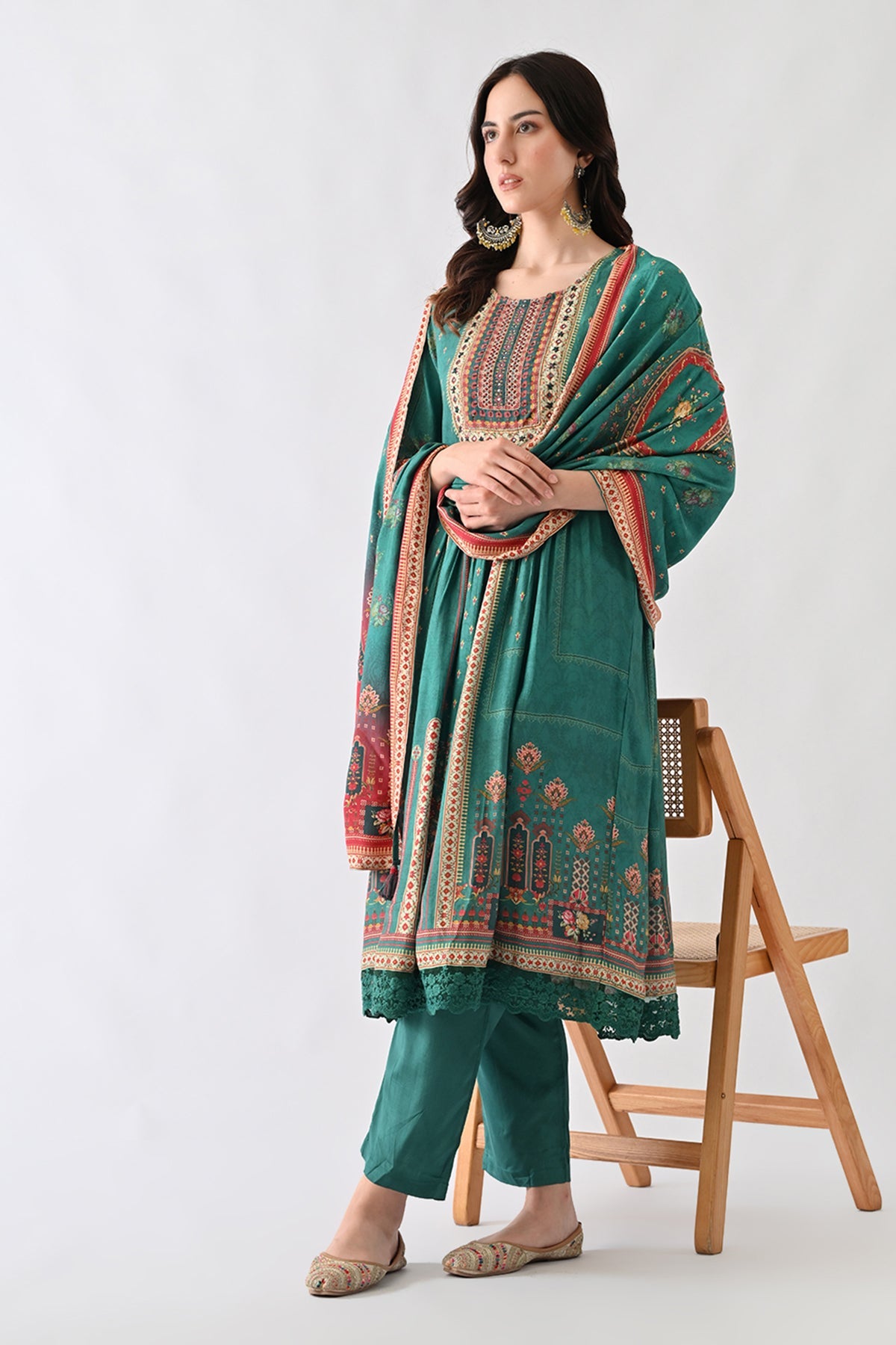 Green Embellished Kurta Set (3 Piece)