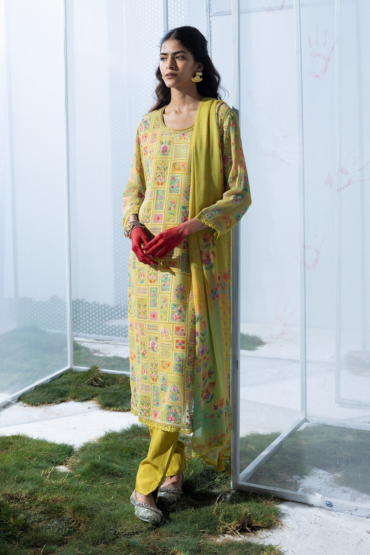 Green Embellished Straight Kurta 3 Pcs Set
