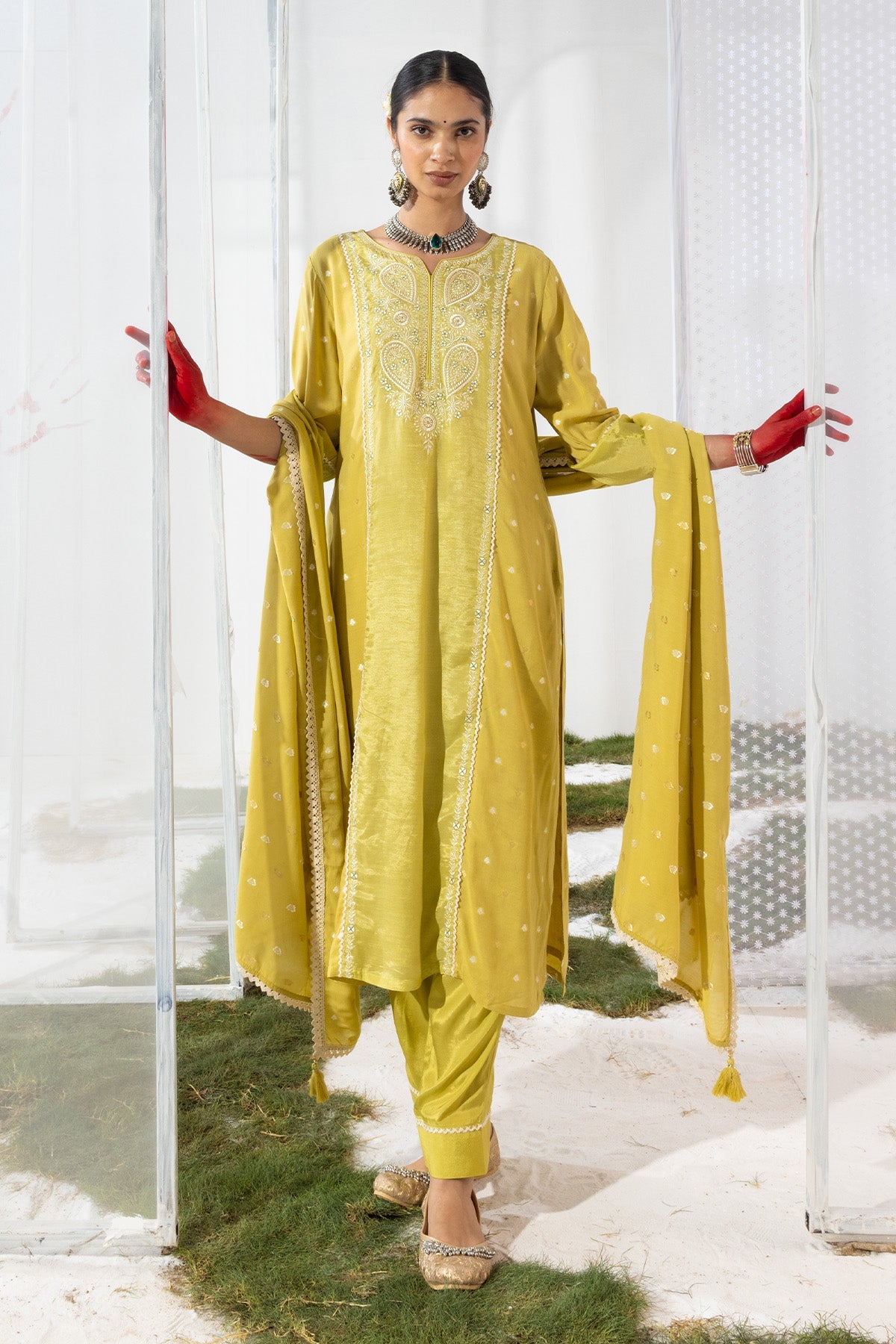 Green Embroidered Straight Kurta 3 Pcs Set