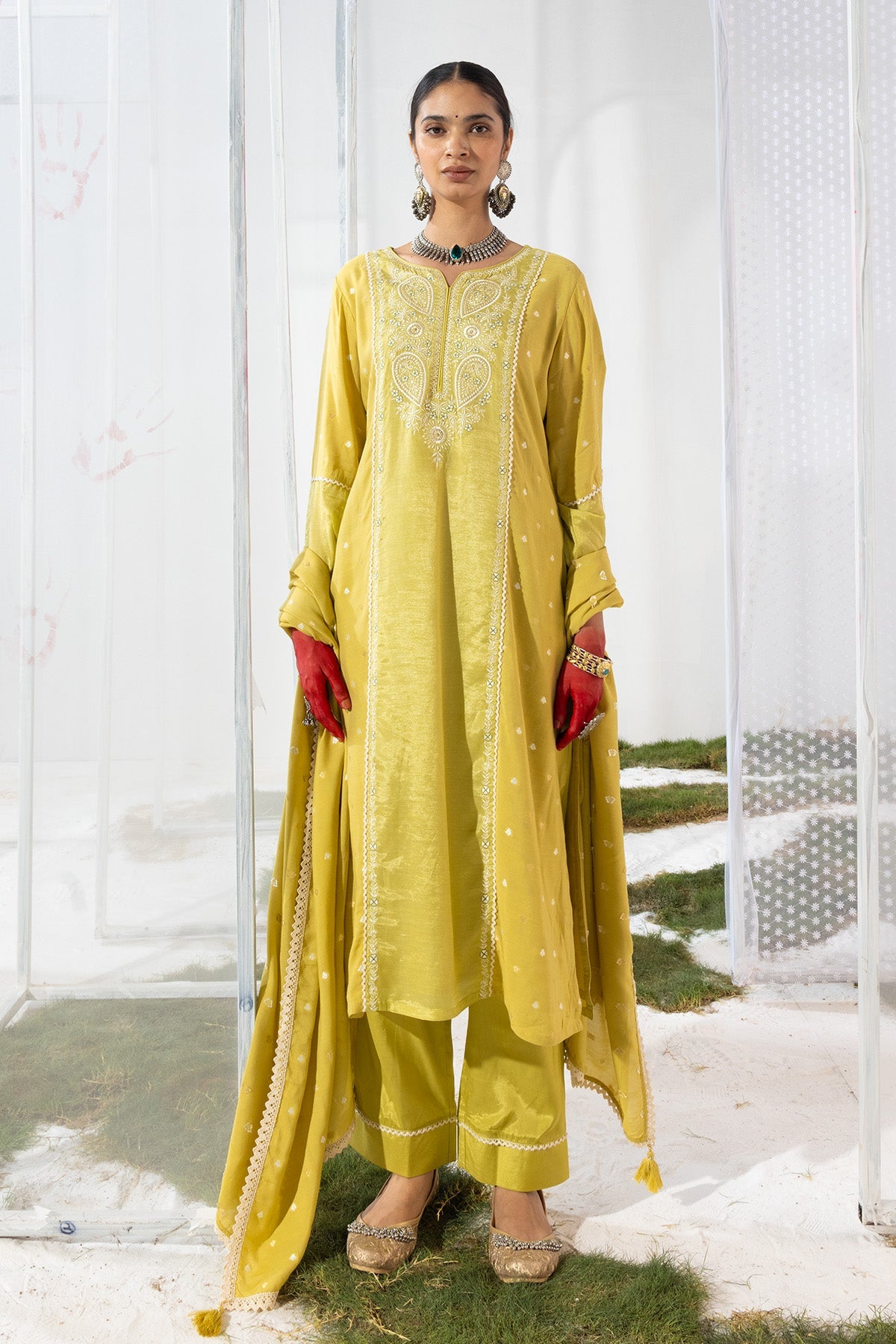 Green Embroidered Straight Kurta 3 Pcs Set