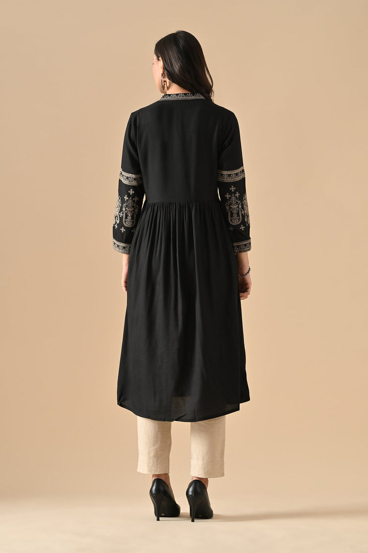 Black Embroidered Kurta