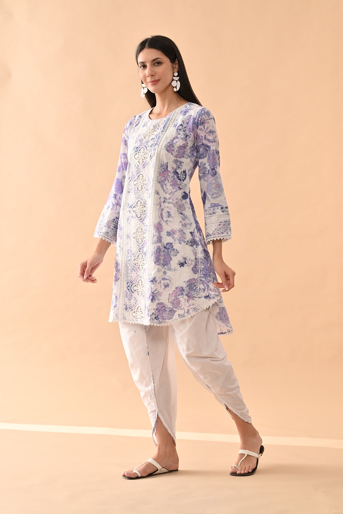 White Embellished Kurta Set (2 Piece)