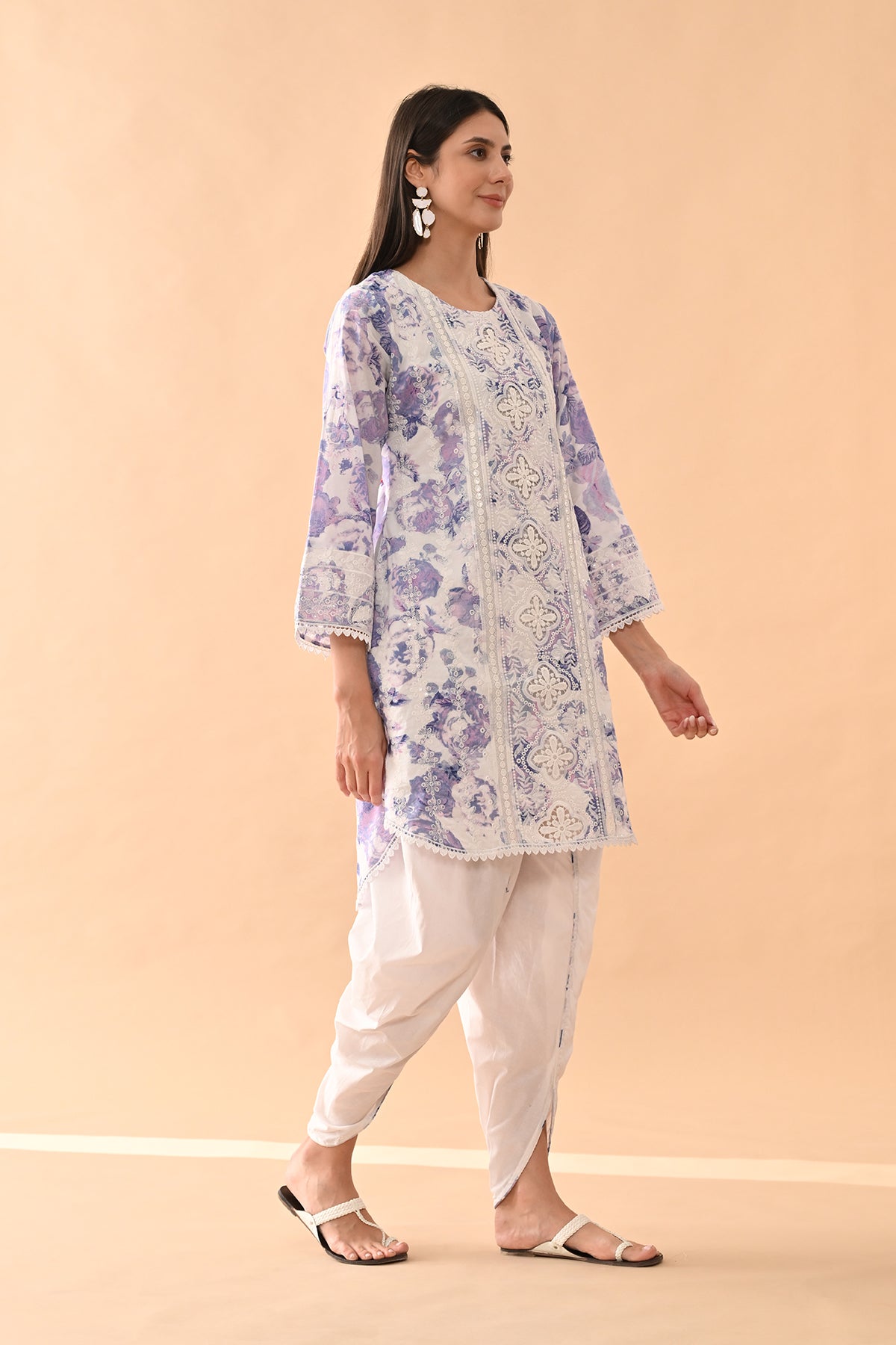 White Embellished Kurta Set (2 Piece)