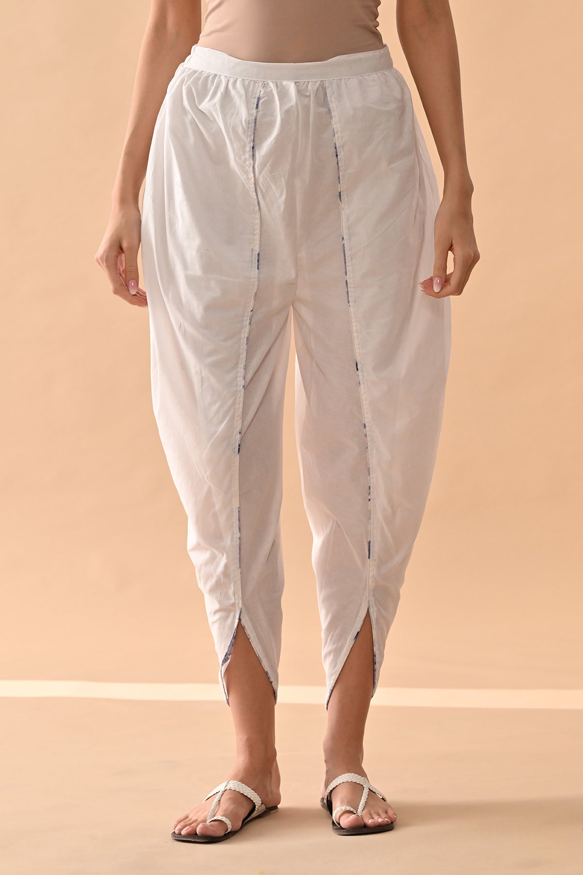 White Embellished Kurta Set (2 Piece)
