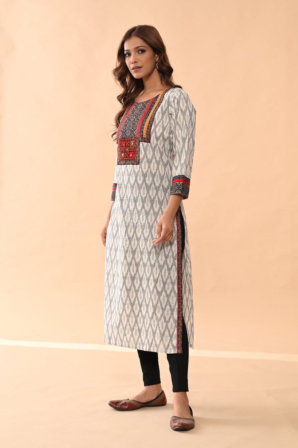 Off White Printed Straight Kurta