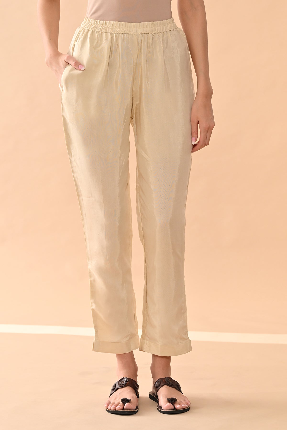 Multi Embellished Kurta Set (3 Piece)