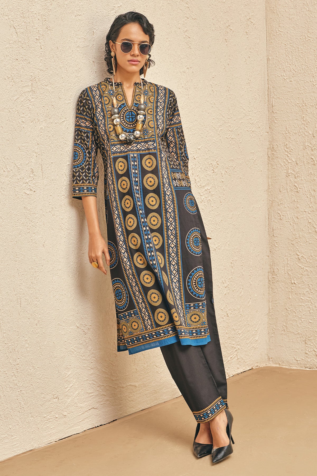 Black Printed Kurta Set (2 Piece)