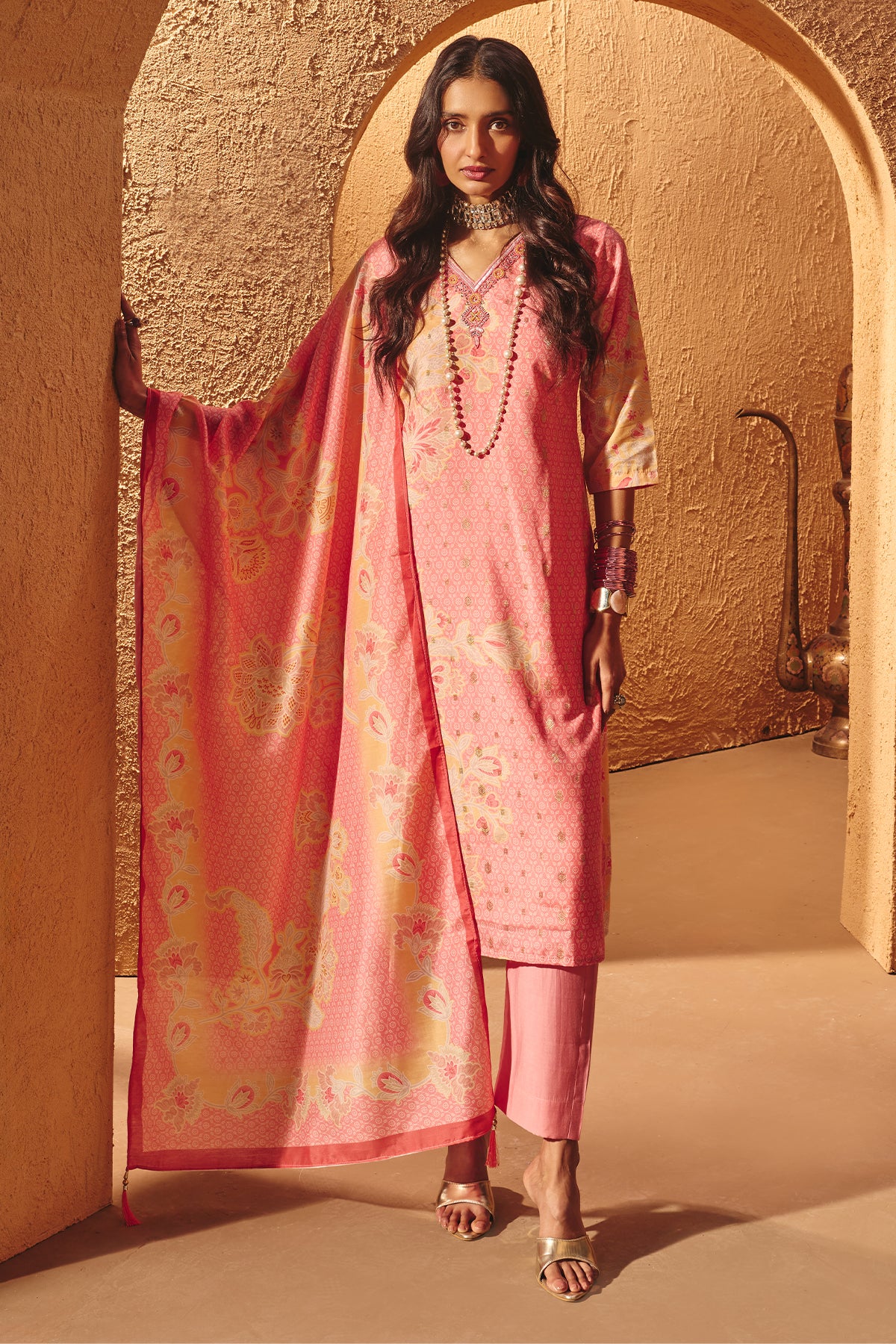 Pink Printed Embellished Kurta Set (3 Piece)
