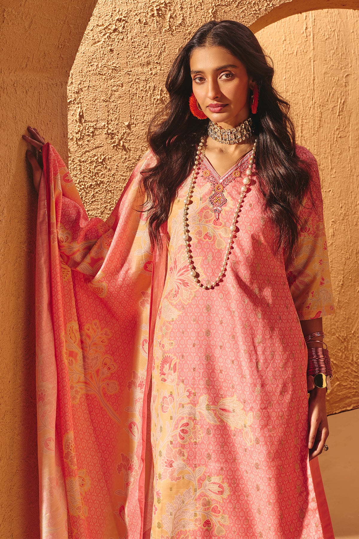 Pink Printed Embellished Kurta Set (3 Piece)