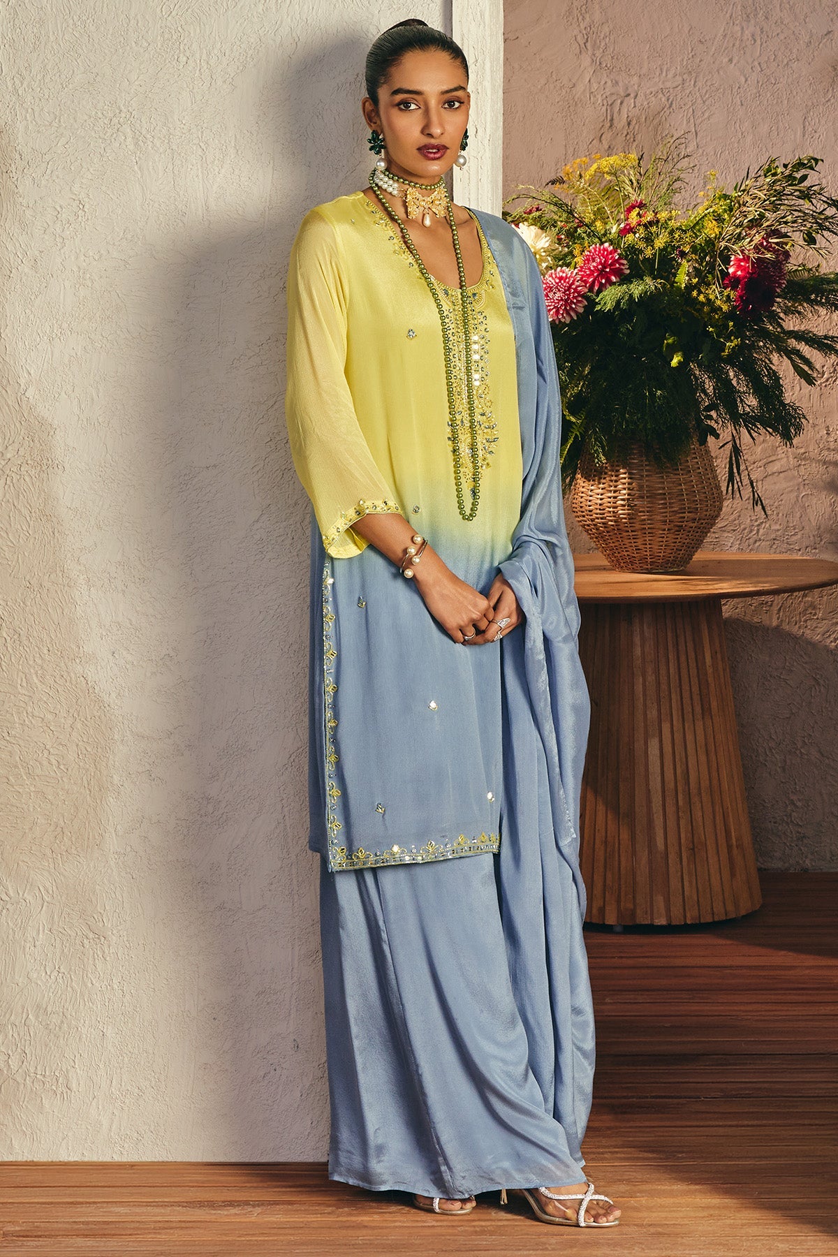 Grey Stone Embellished Kurta Set (3 Piece)