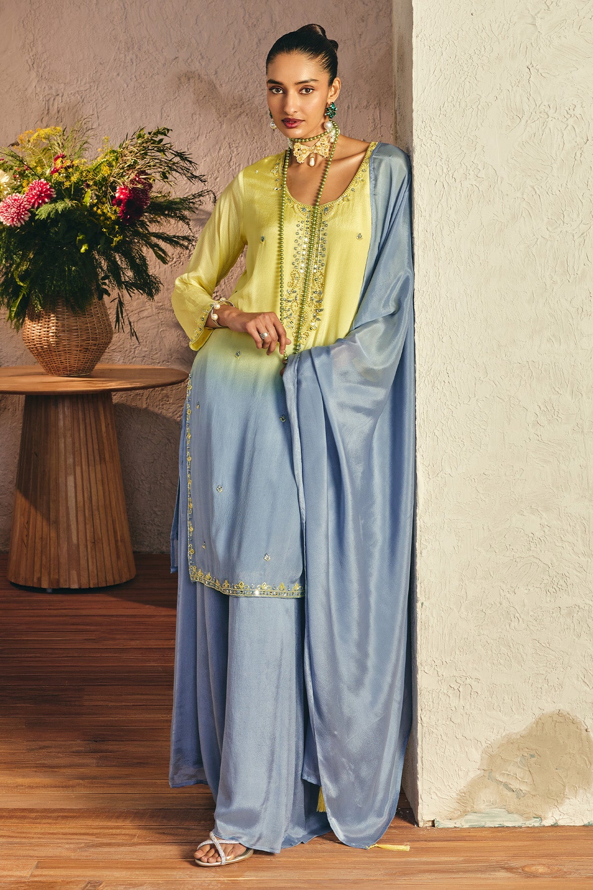 Grey Stone Embellished Kurta Set (3 Piece)