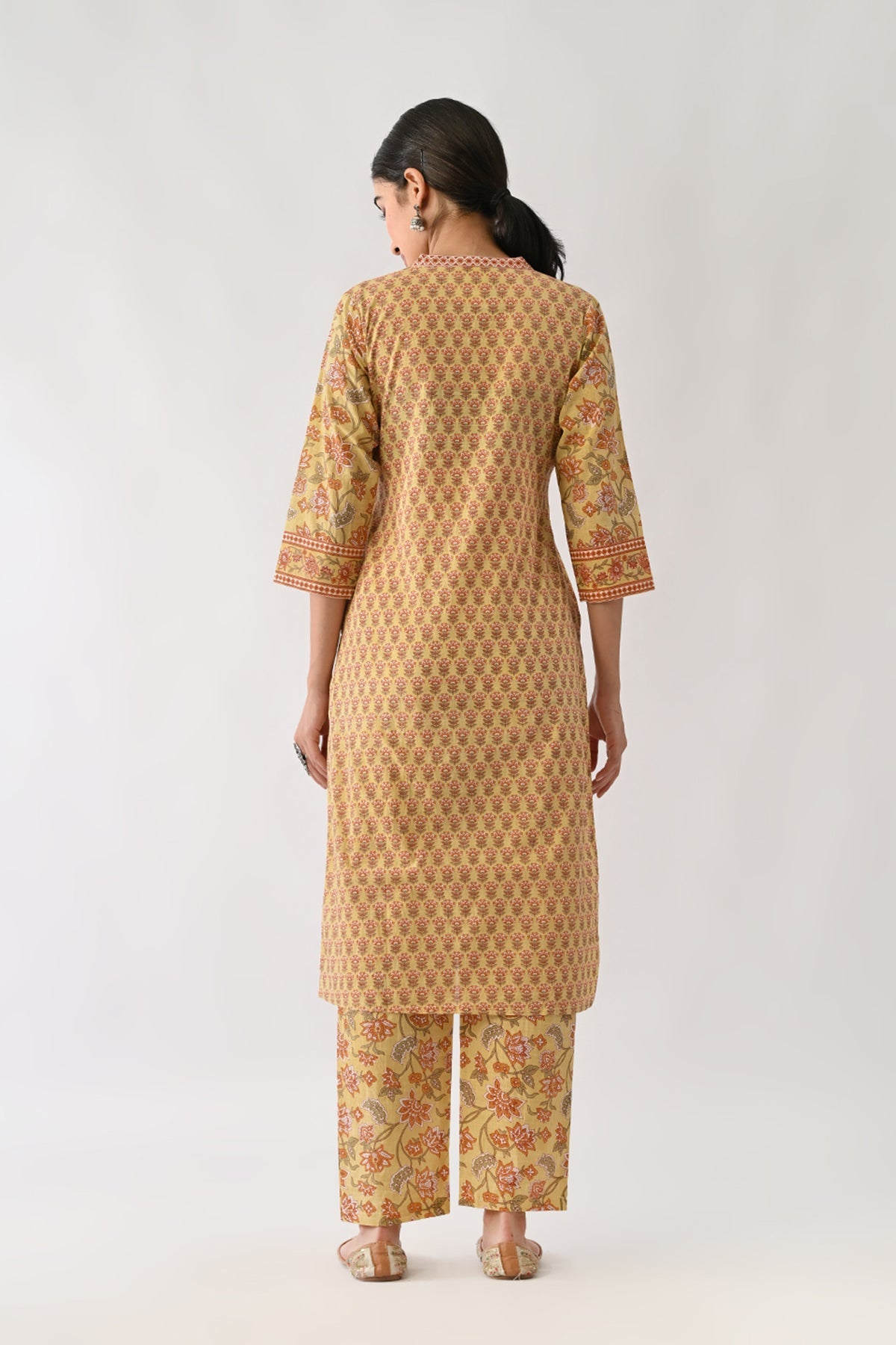 Yellow Printed Kurta Set (2 Piece)