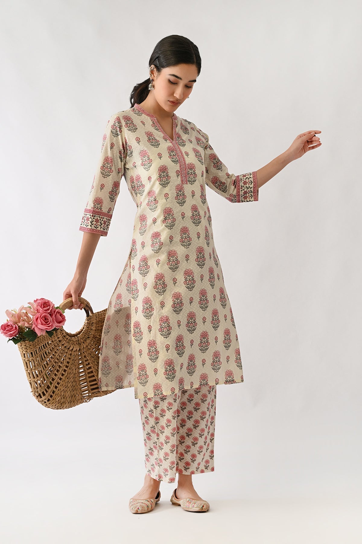 Cream Printed Kurta Set (2 Piece)