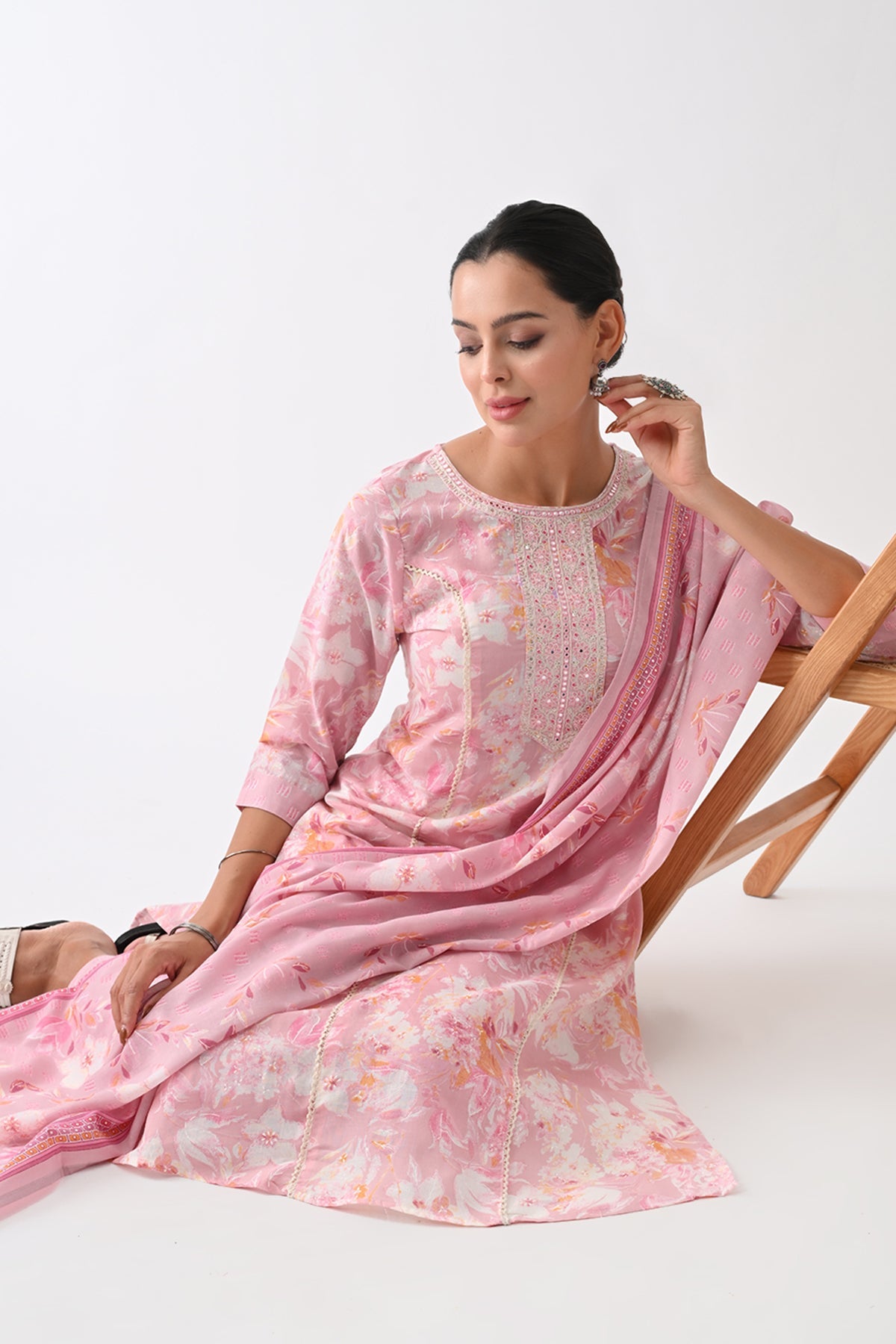 Light Pink Printed Kurta Set (3 Piece)