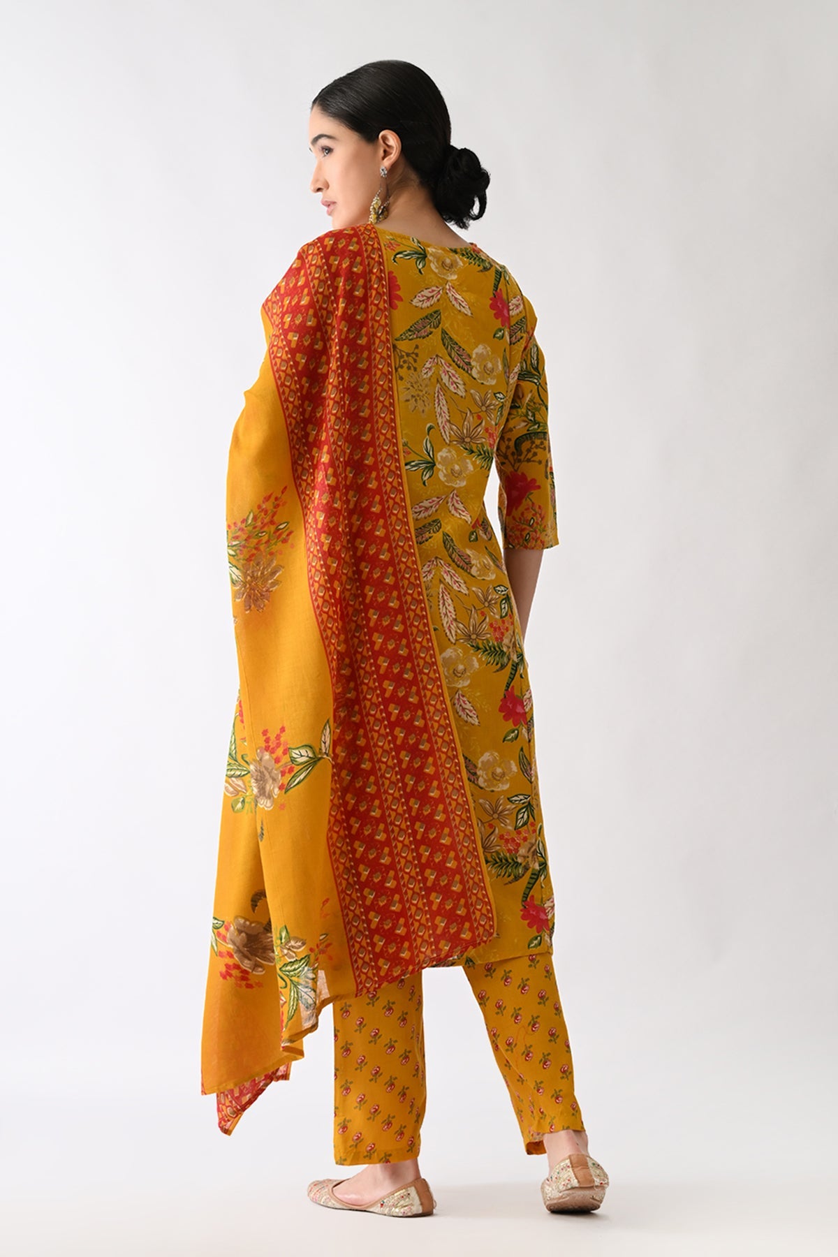 Mustard Printed Kurta Set(3 Piece)