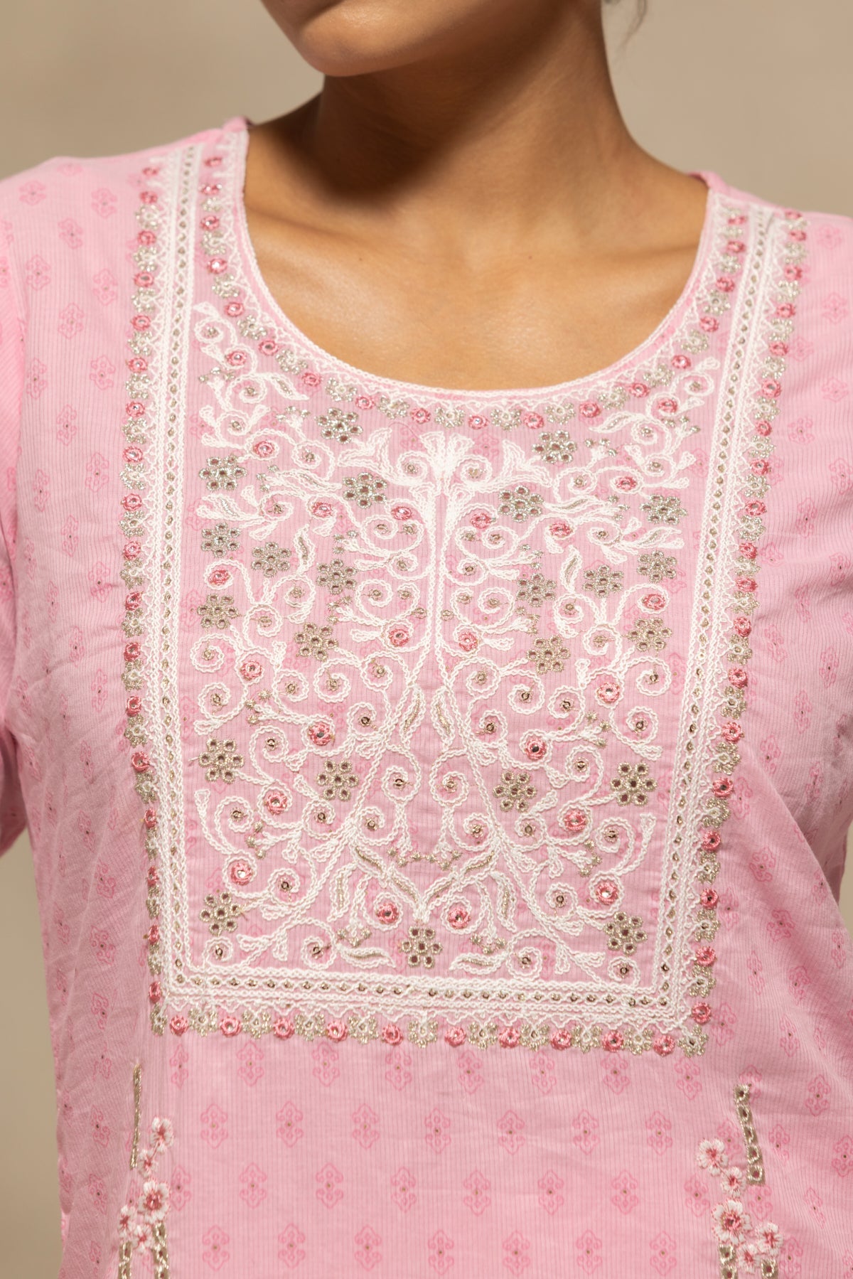 Light Pink Embroidered Kurta 3 Pcs Set