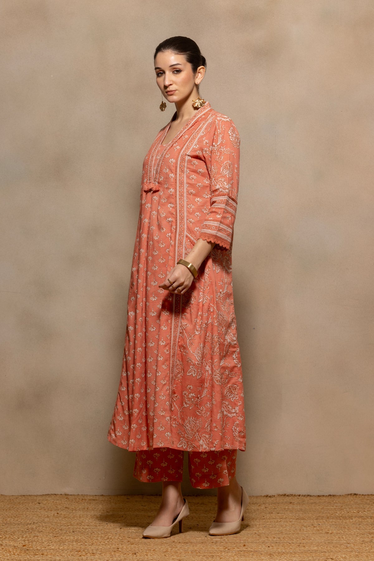 Peach Floral Printed Flared Kurta 3 Pcs Set