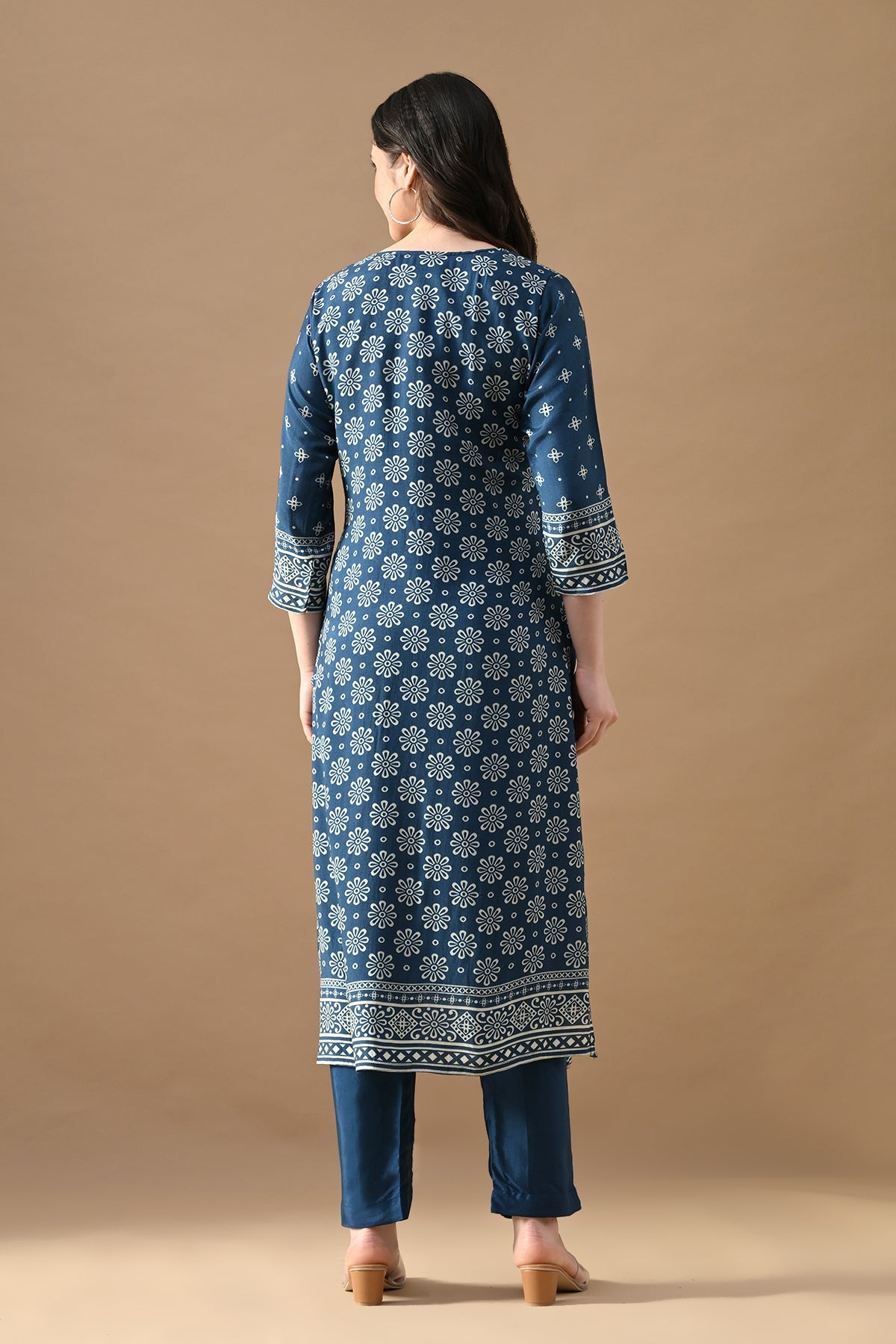 Blue Stone Embellished Kurta 3 Pcs Set