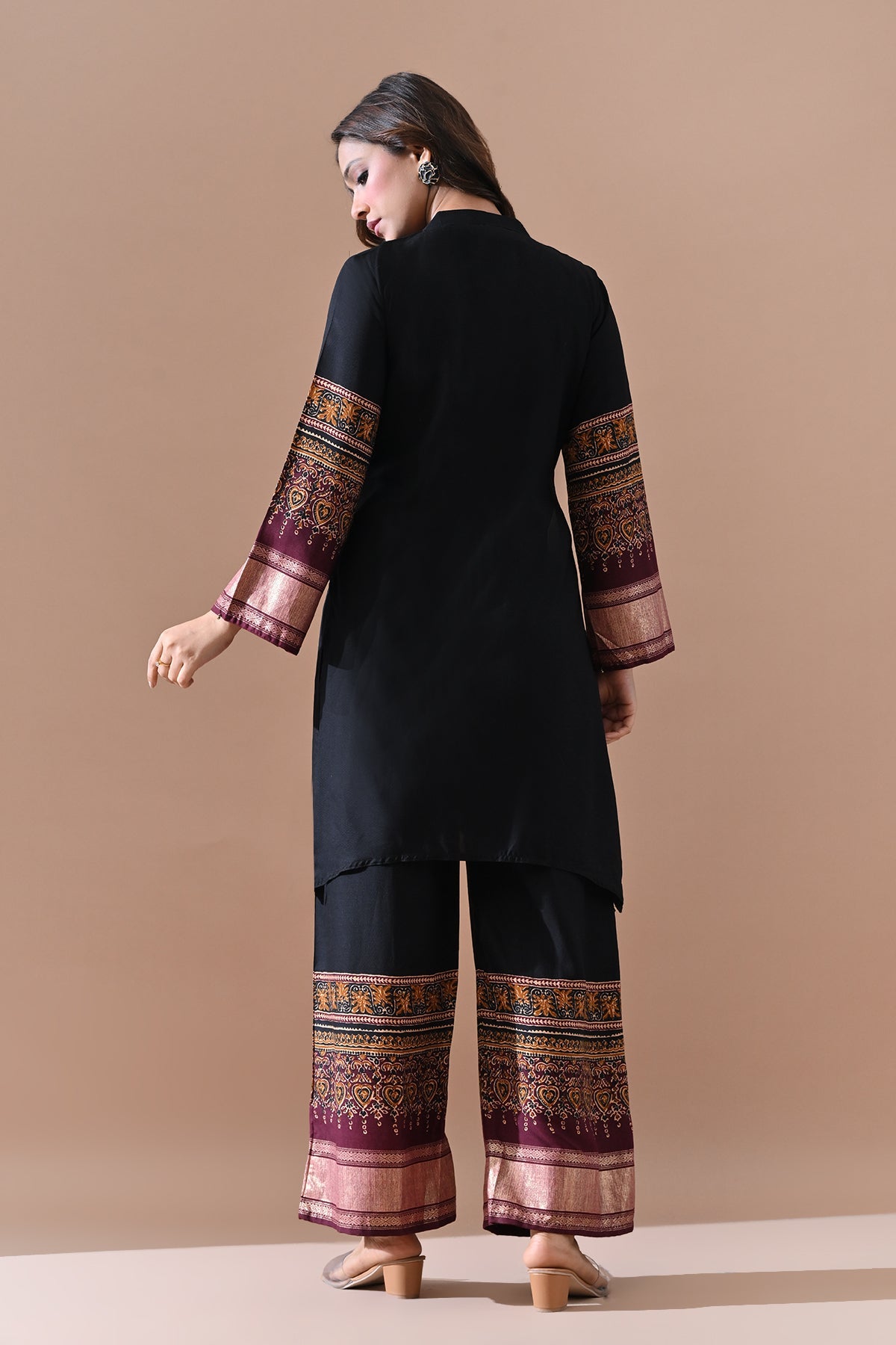Black Mirror Embellished Kurta 2 Pcs Set