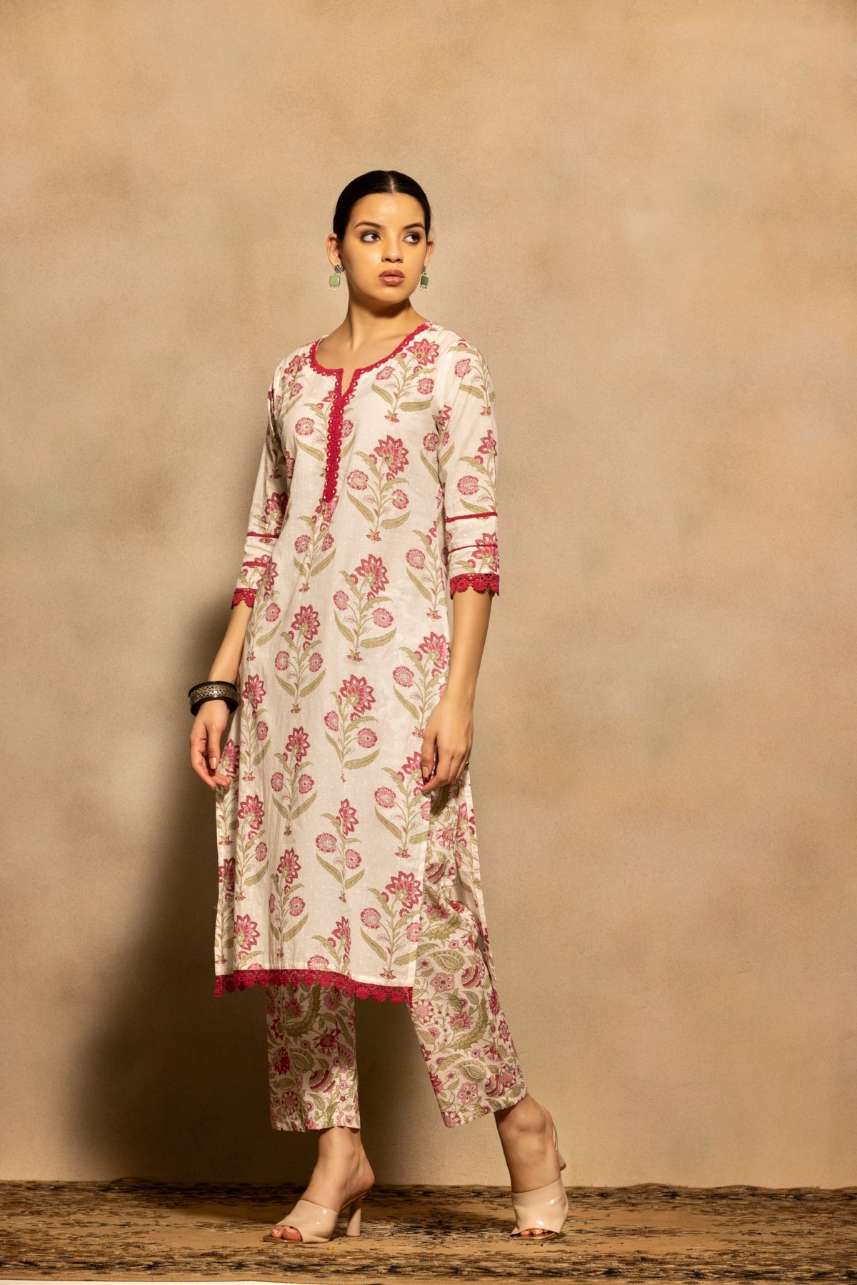 Cream Floral Printed Kurta 3 Pcs Set