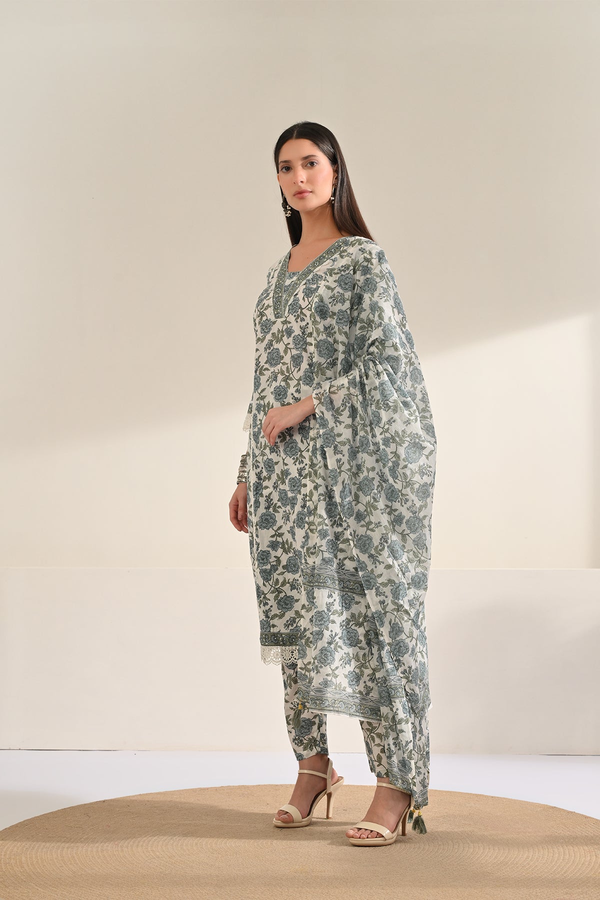 White Floral Printed Kurta 3 Pcs Set