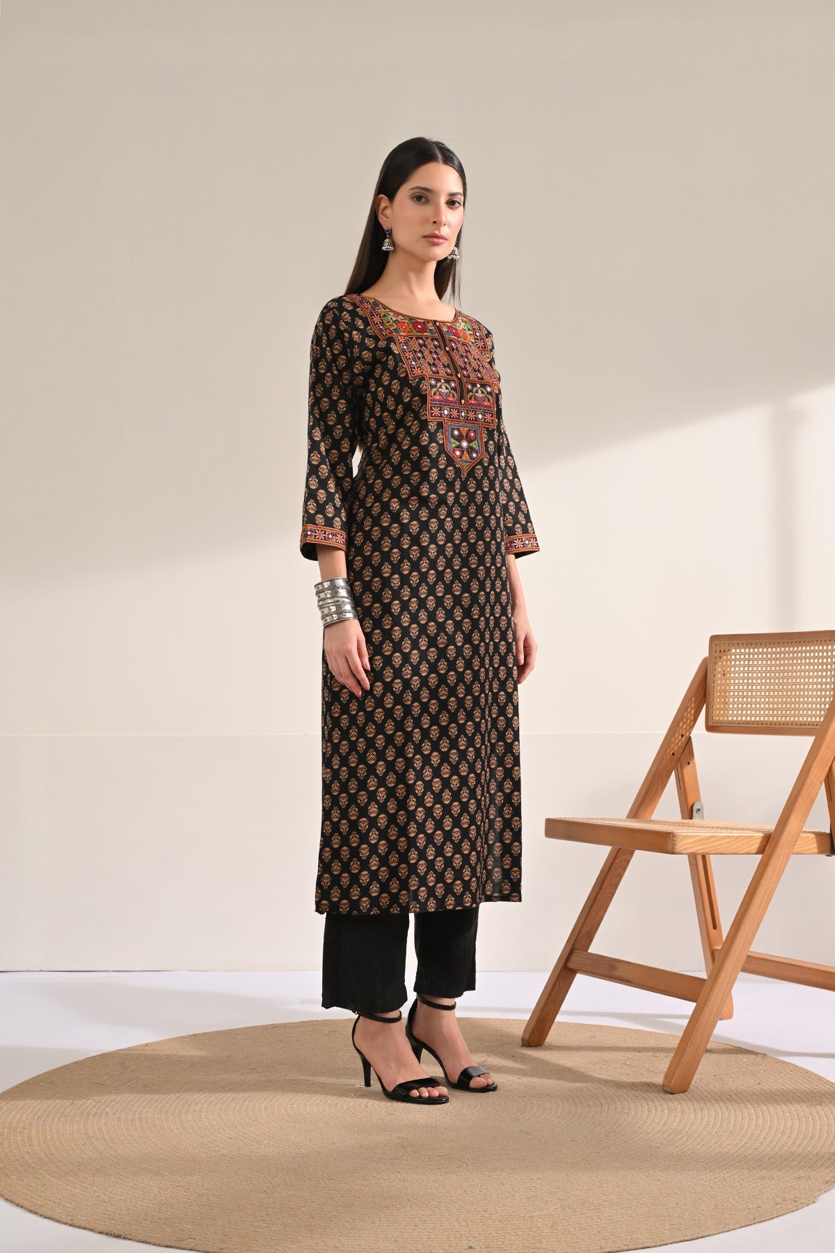 Black Paisley Printed Kurta