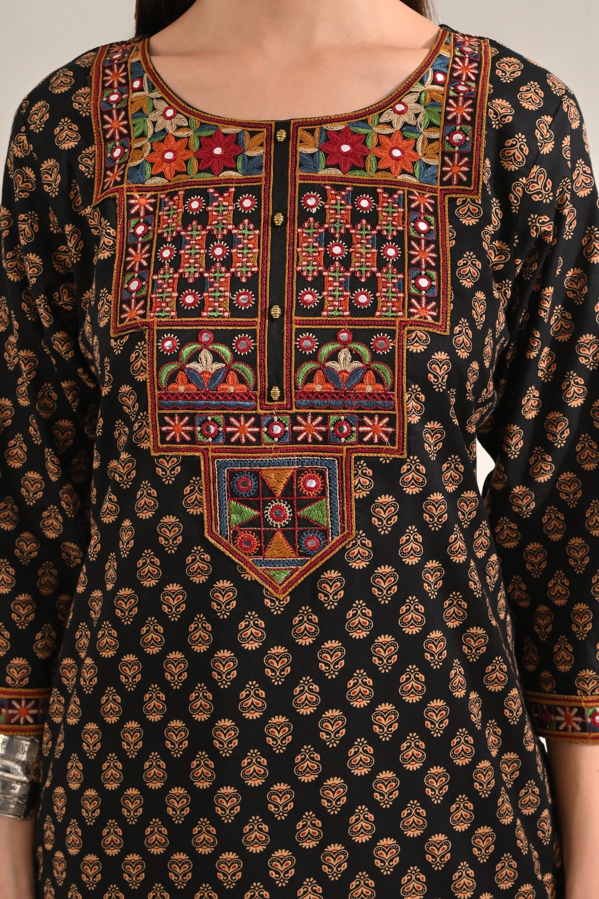 Black Paisley Printed Kurta