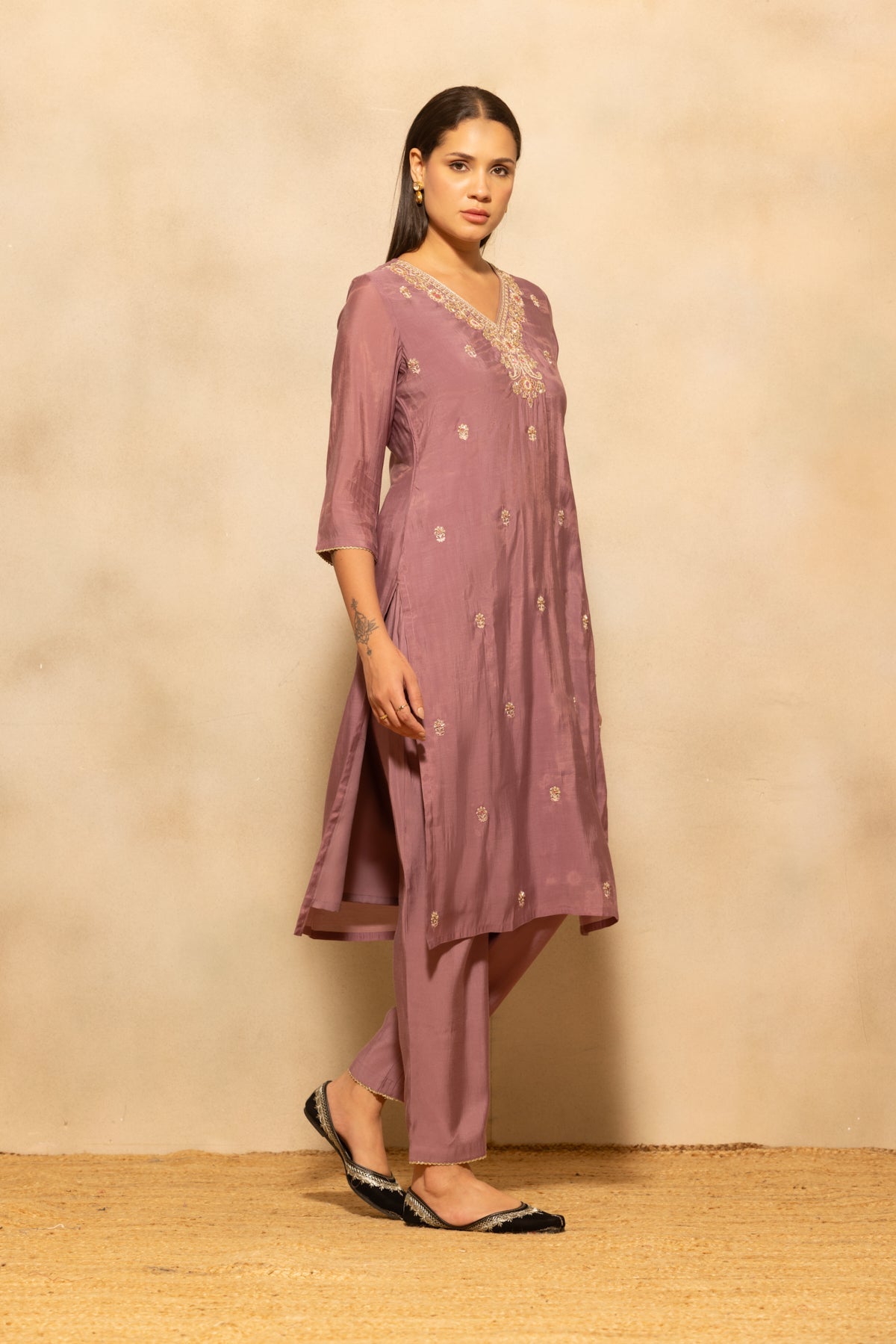 Mauve Embroidered Kurta 3 Pcs Set