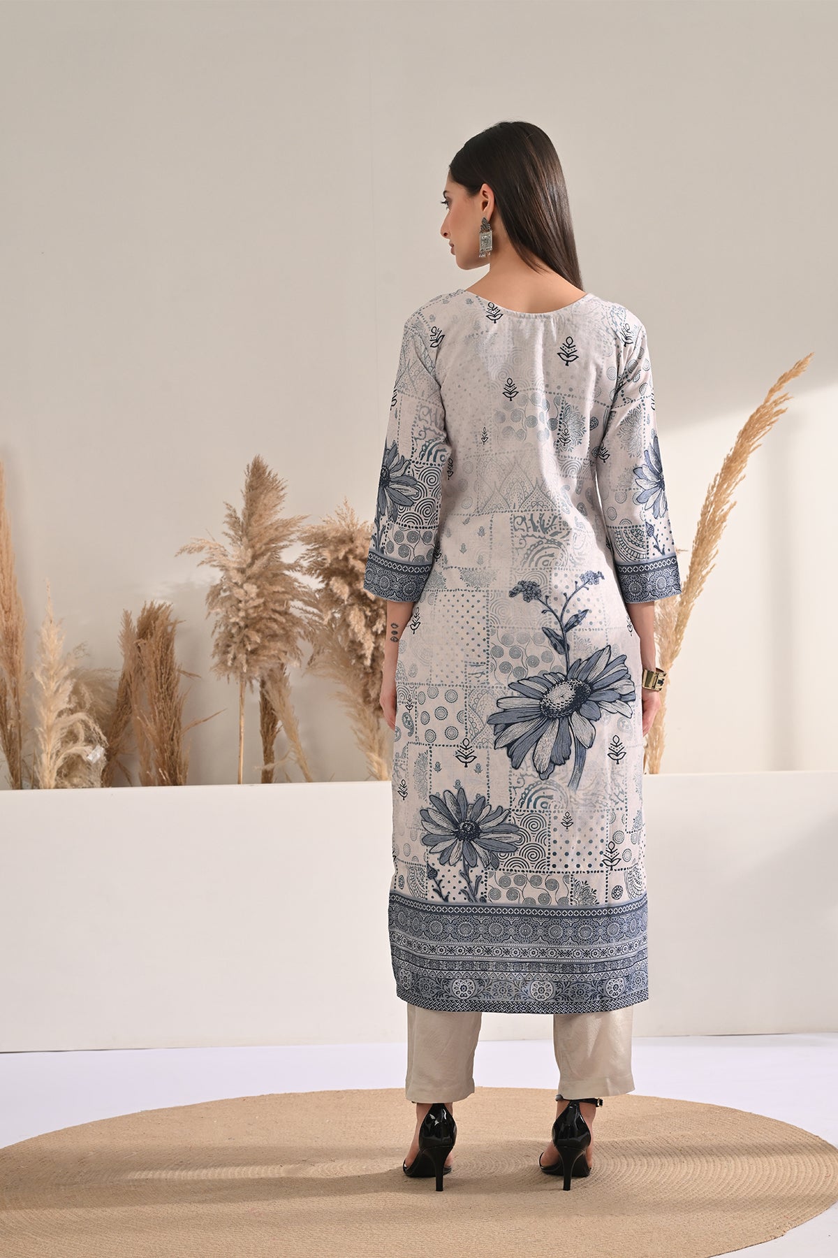 Cream Floral Printed Kurta 3 Pcs Set