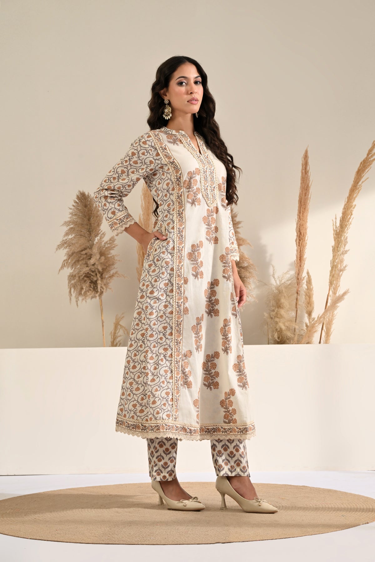 Cream Floral Printed A-line 3 Pcs Kurta Set