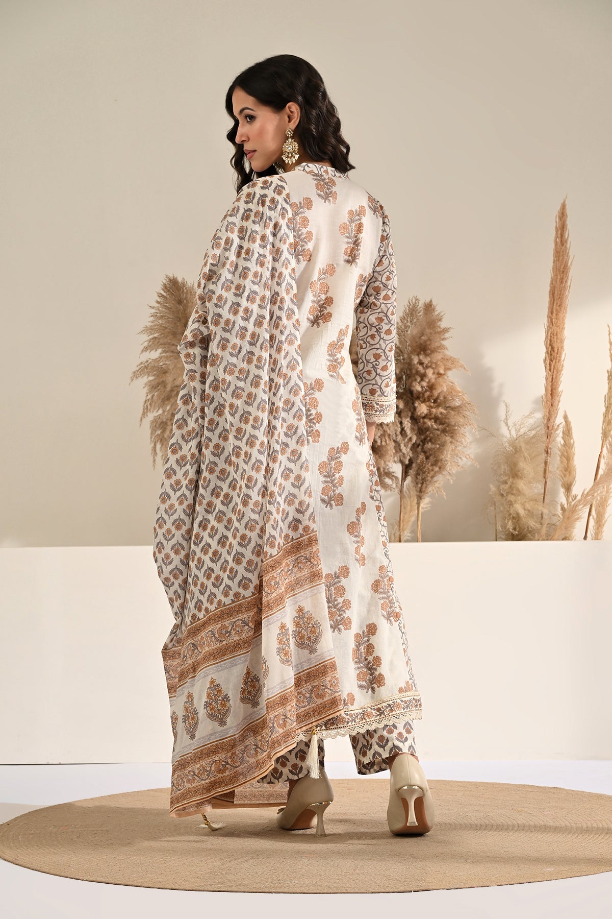 Cream Floral Printed A-line 3 Pcs Kurta Set