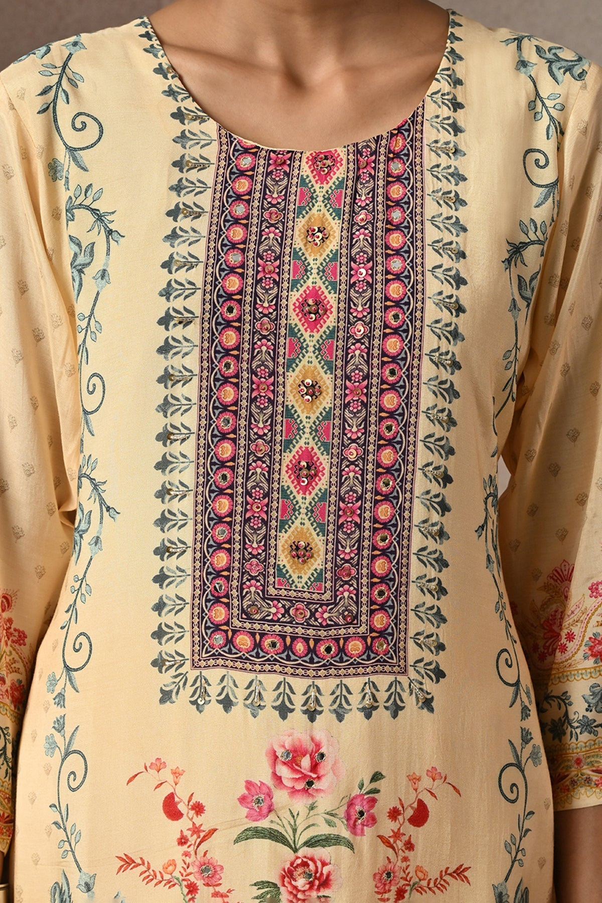 Beige Kalamkari Printed 3 Pcs Kurta Set