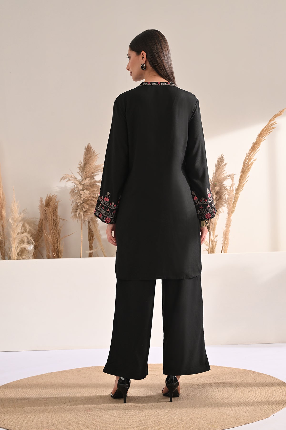 Black Embroidered Kurta 2 Pcs Set