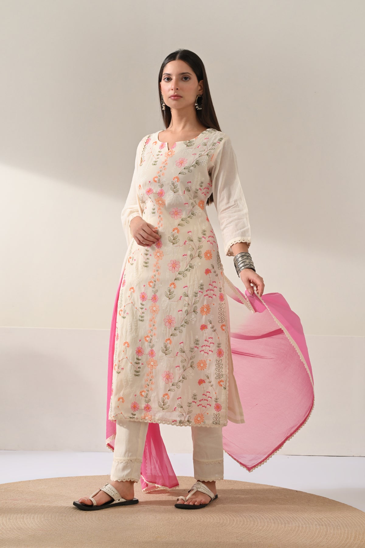Cream Floral Embroidered 3 Pcs Kurta Set